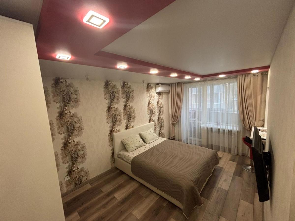 Центр! Квартира метро Наукова, Нікольський, парк Шевченко - B&B Jarkov