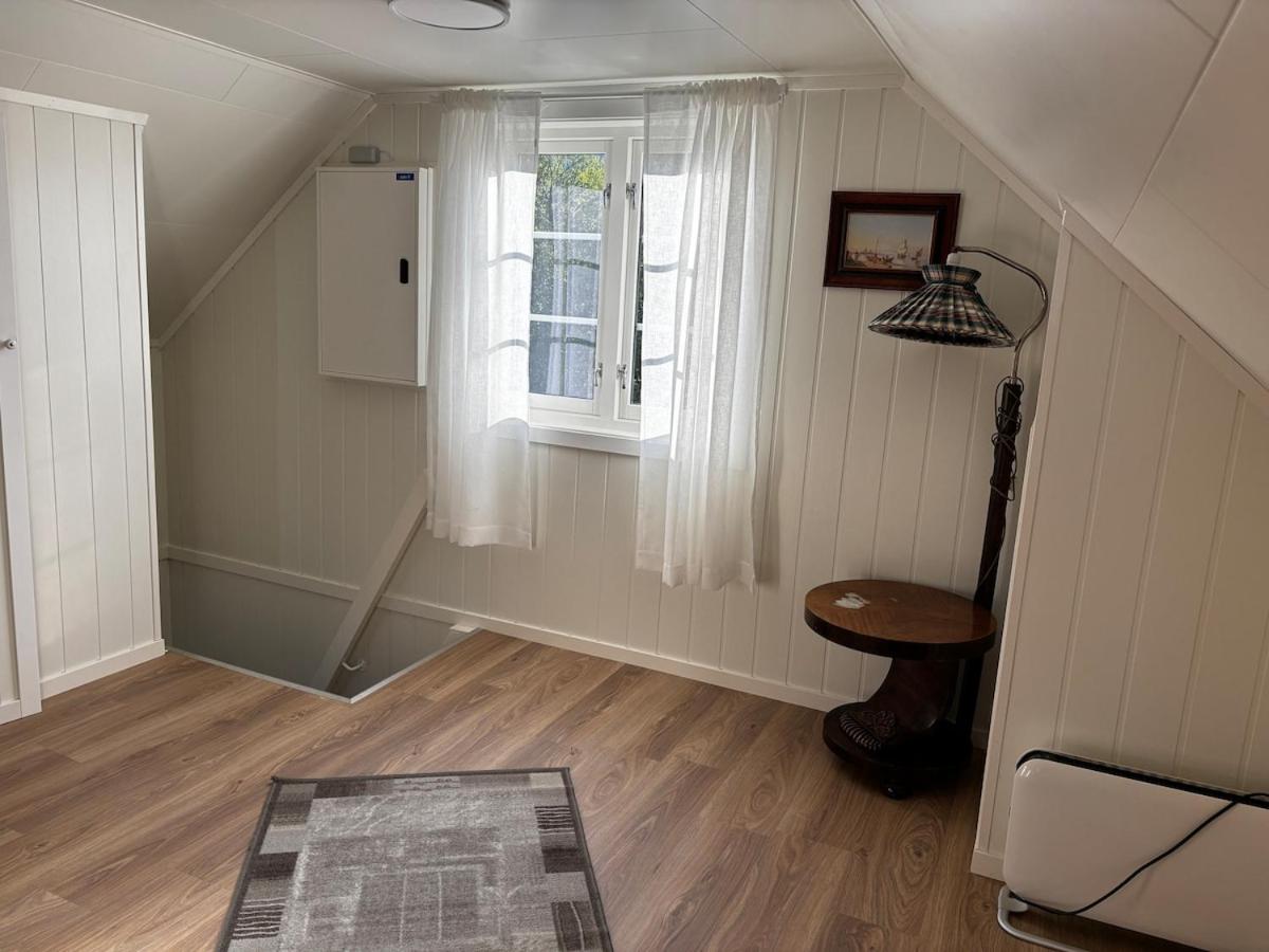 Authentic Log House in the Heart of Lofoten - Bed and Breakfast Festvåg
