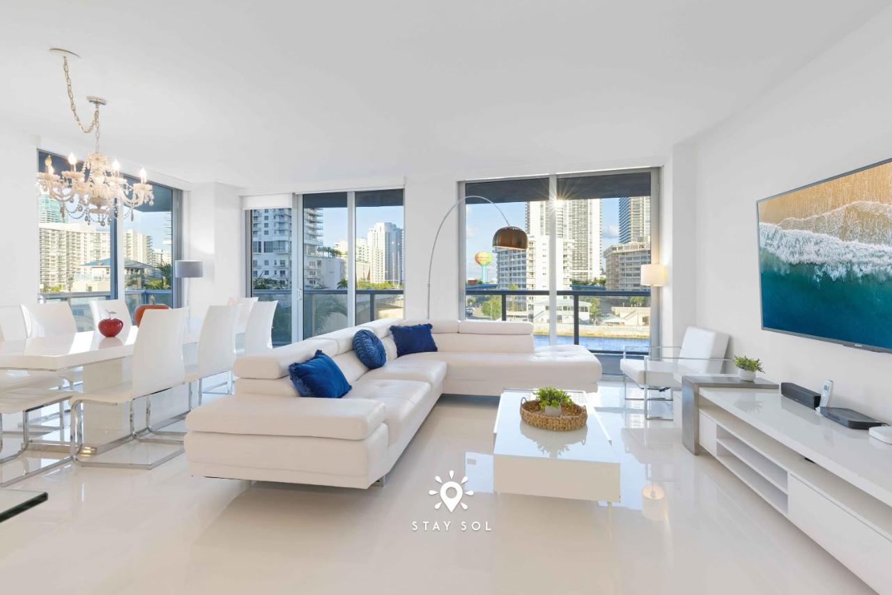 Apt with Private Balcony - Incredible Pool - B&B Hallandale Beach