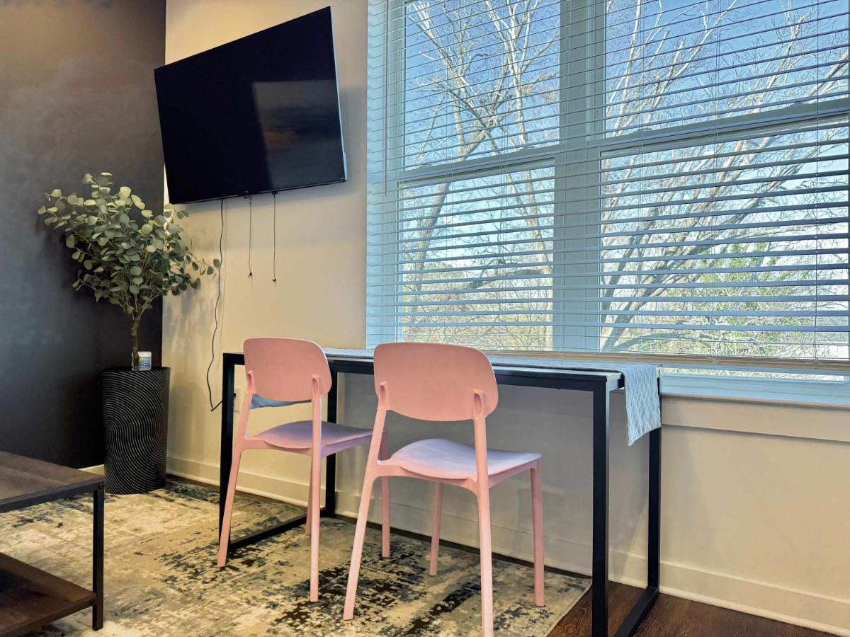 Luxury 1B1B with Balcony Downtown 542Blvd - Chambres d'hôtes Atlanta