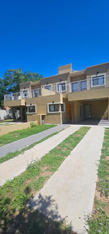 Casa Privada Los Cardenales - Bed and Breakfast Nono