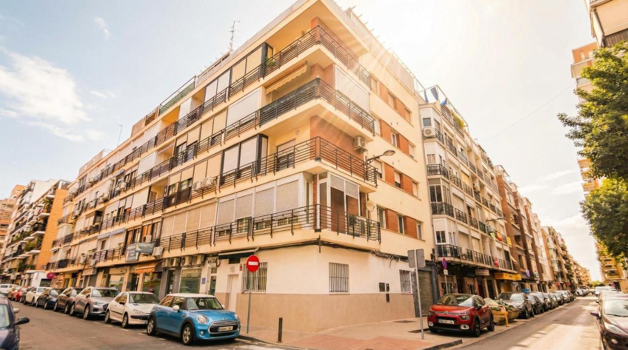 NEW! Stunning modern 2BR apt next to Feria - B&B Siviglia
