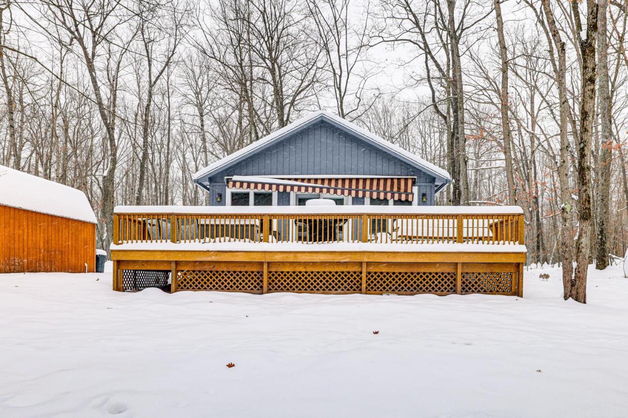 Wooded Country Home with Spacious Deck in Farwell! - B&B Farwell