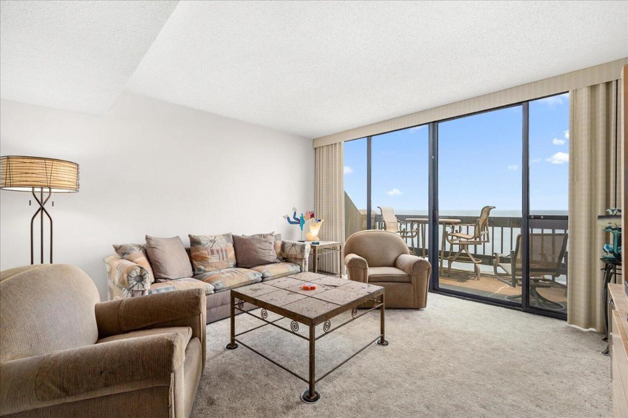 Charming 2 Bedroom Oceanfront Century I Condo With Indoor Pool! - B&B Ocean City