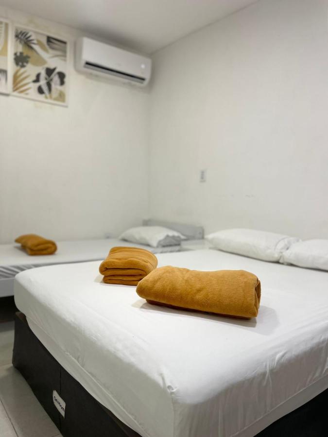 Hospedagem Deoli - suítes cozinha compacta - B&B Cabo Frío