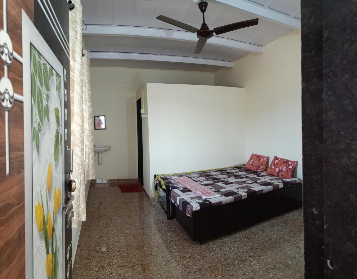 Malhar Kunja Konkan Homestay - B&B Dāpoli