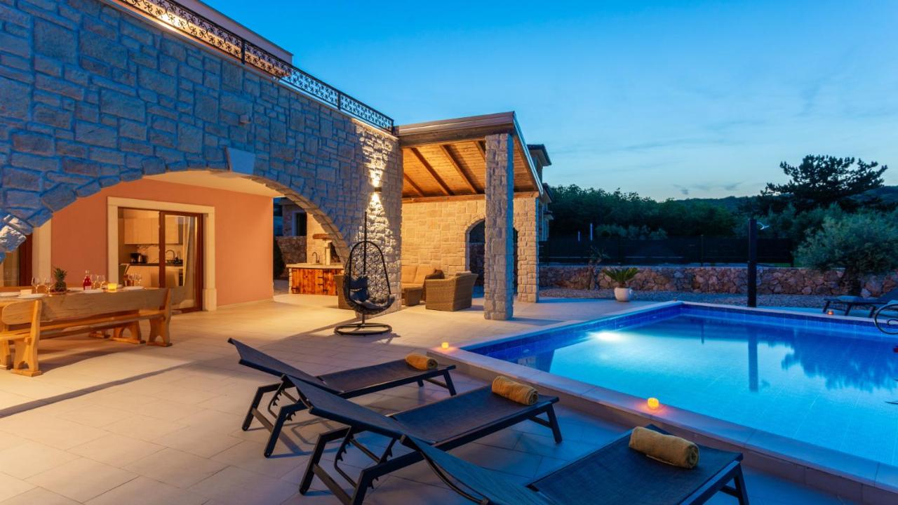 Holiday home Villa Vrbnik by Villas guide - B&B Vrbnik
