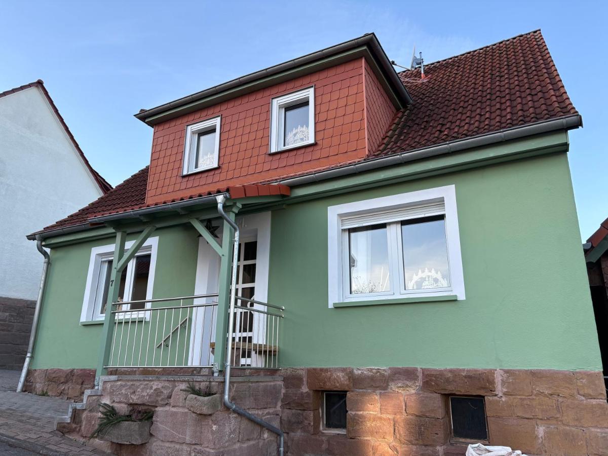 Das Kleehöppchen, Ferienwohnungen im Ferienhaus mit Wellness - Bed and Breakfast Bornhagen