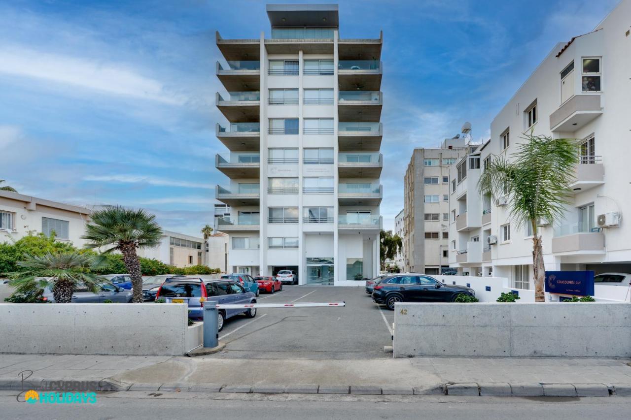 The lighthouse 1 bedroom 604 - B&B Larnaca