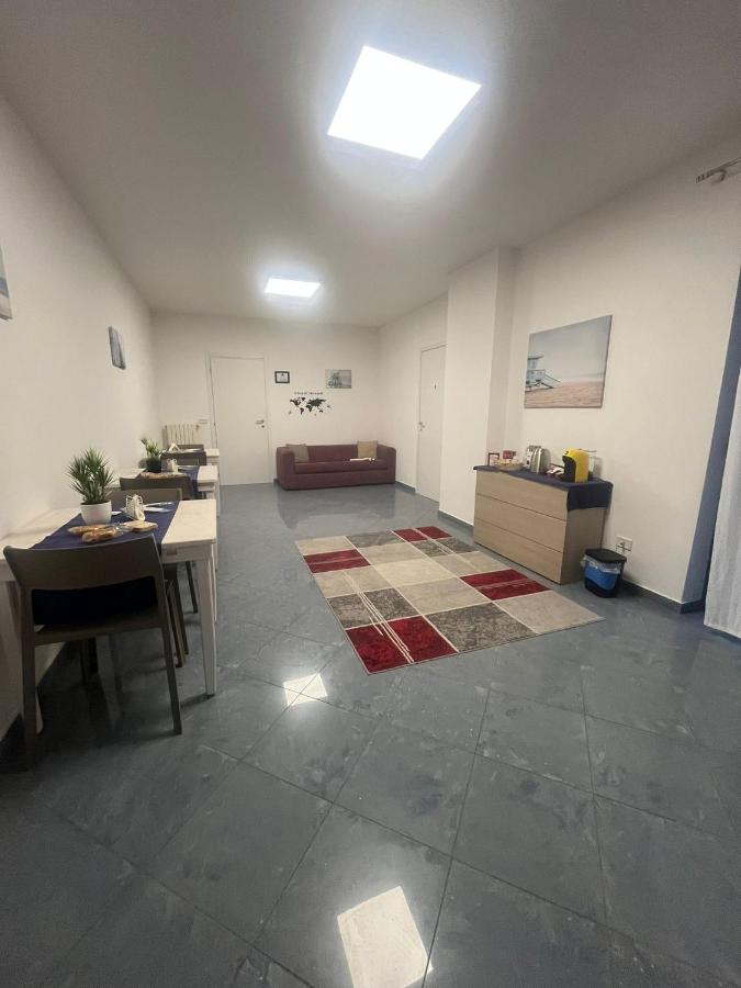 Camera Tripla Deluxe