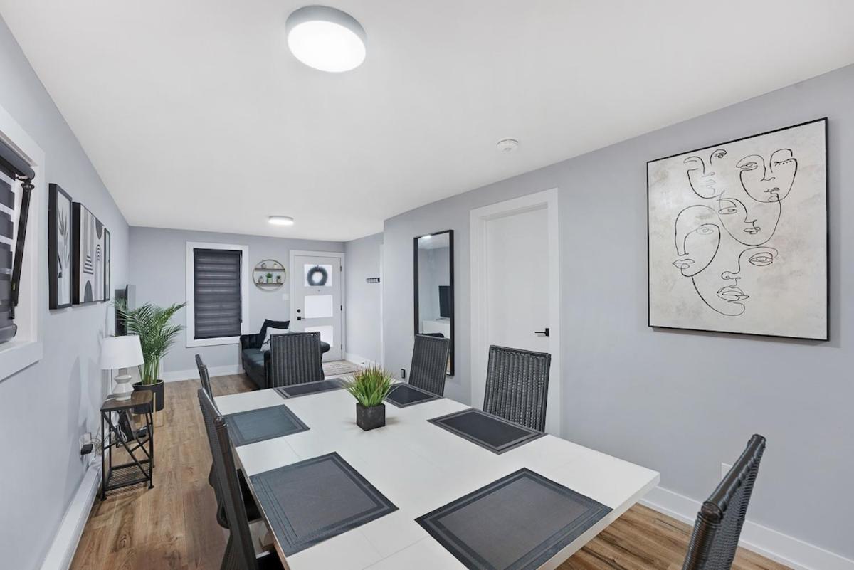 Welcome To Our Modern 2Bdrm,1Bth w, Laundry,BBQ - Chambres d'hôtes Welland