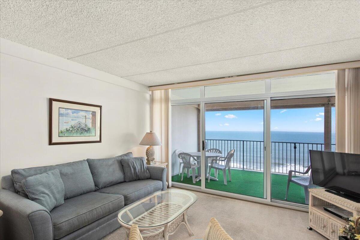 2 Bedroom Direct Ocean Front Condo with Heated Indoor Pool! - Ferienwohnung Ocean City