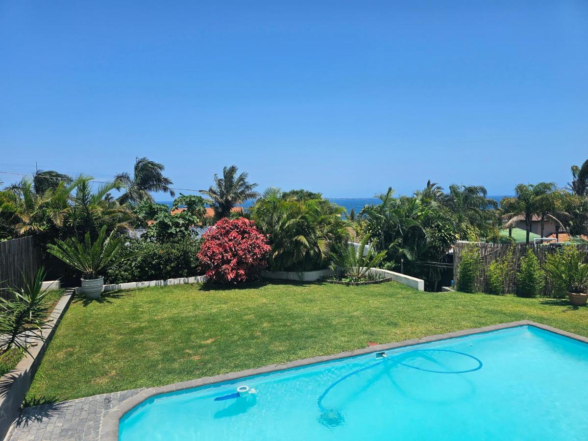 Stunning 6 Sleeper Ballito - Private Pool & Solar - B&B Ballito