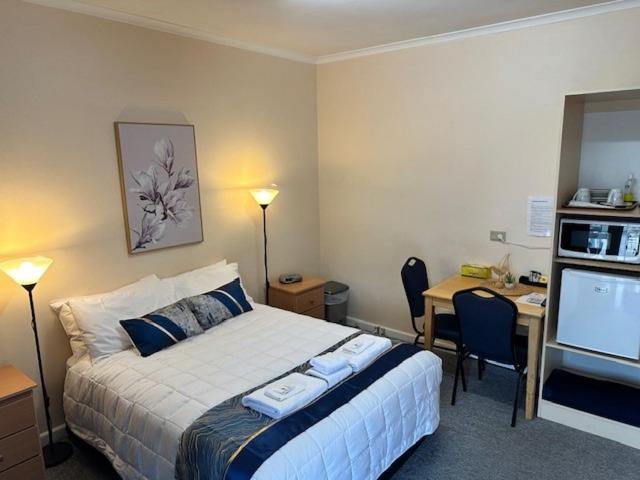 Zimmer mit Queensize-Bett