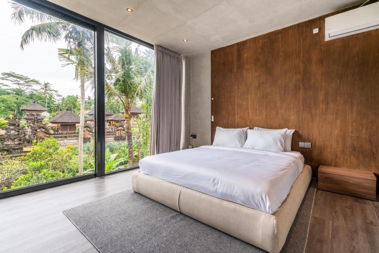 Two-Bedroom Deluxe Apartment with Balcony