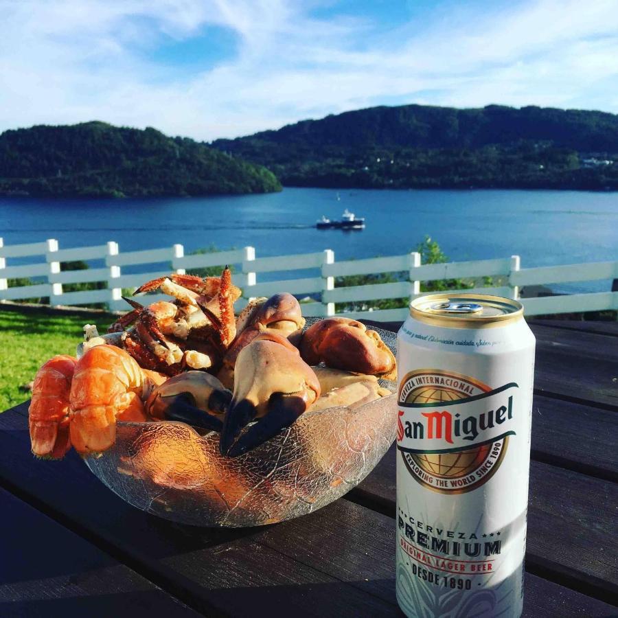 House with oceanview, 4 bedrooms, close to Bergen - B&B Alversund