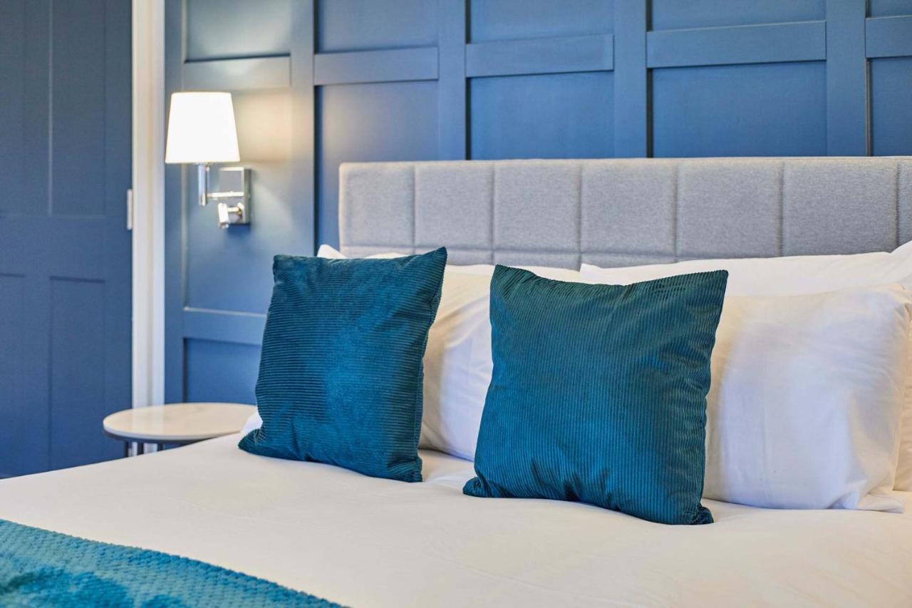 Estudio con cama extragrande