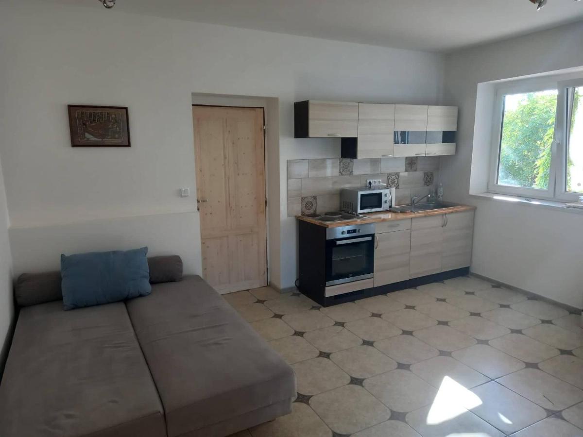 Ubytováni U rybníčku - B&B Bzová