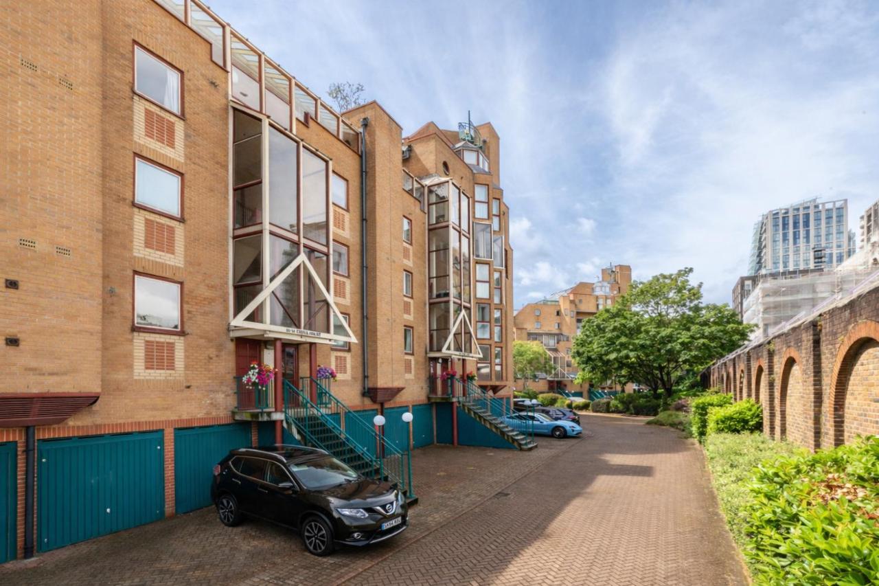 City Calm - St Katharine's Residences - B&B Morden