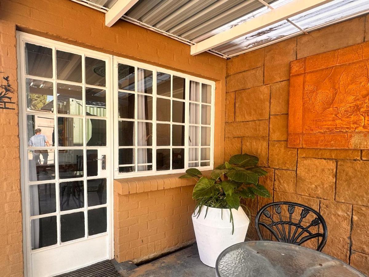 Farm stay at Fennel Cottage on Haldon Estate - B&B Bloemfontein