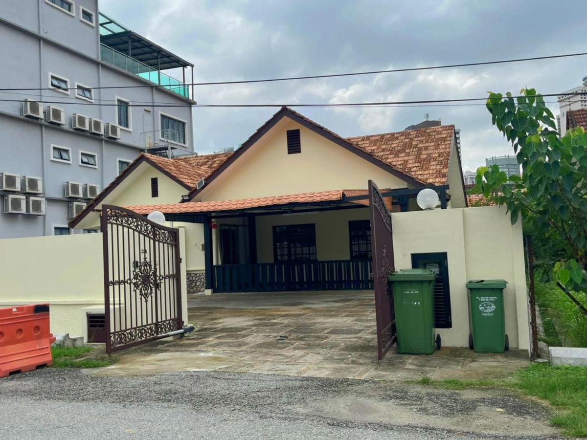 Sentul KL Private Cozy Bungalow Homestay - Free Parking & Wifi - Chambres d'hôtes Kuala Lumpur