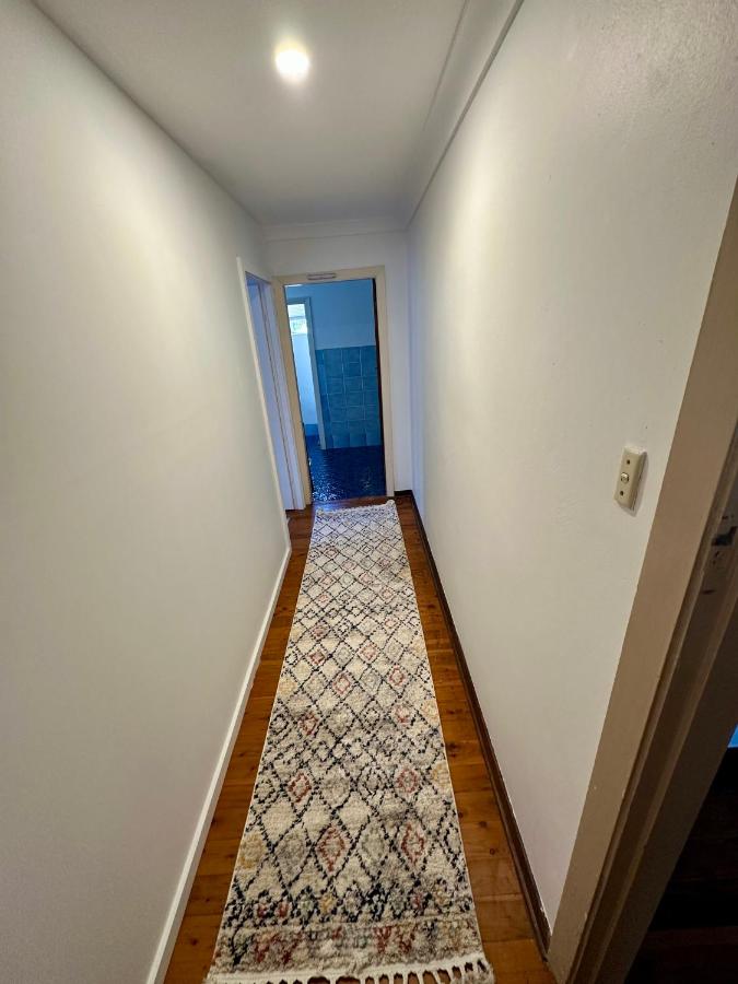 The Sydney Manor - Huge 2BR Ground Floor Home with Hot Tub & walk to train - Chambres d'hôtes Field