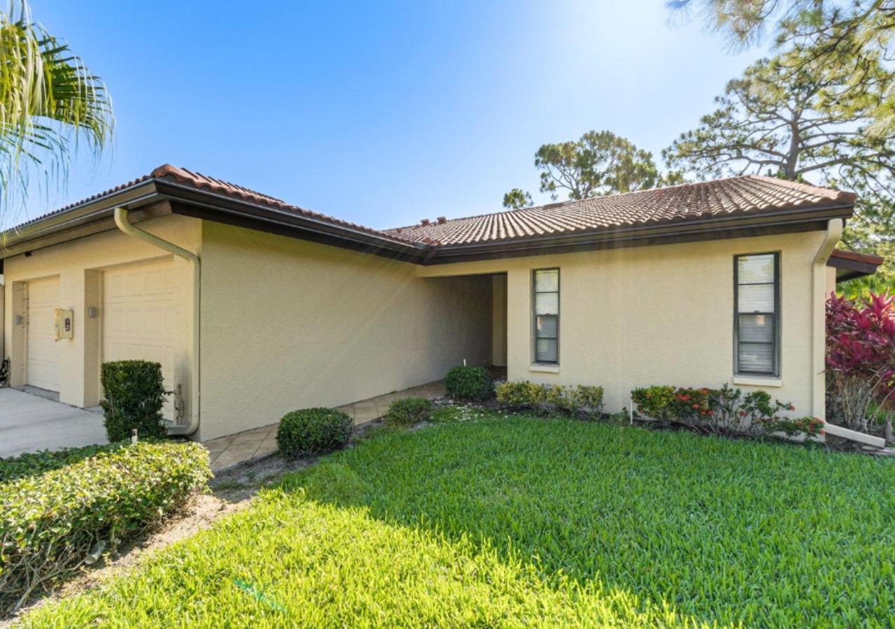 Beautiful Sarasota Villa with Pool & Tennis and Minutes from the Beach - B&B Sarasota