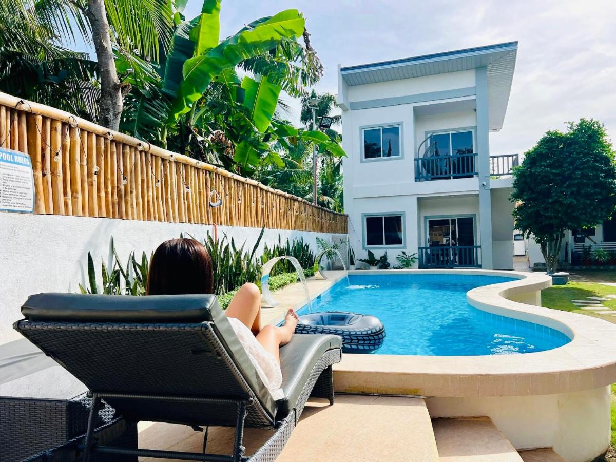 Olliz Huvila - B&B Siquijor