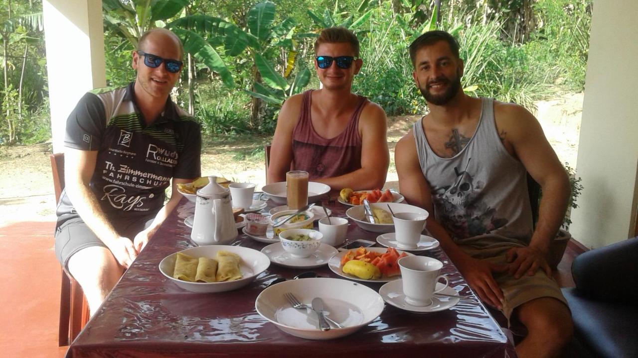 All Joys - Ferienwohnung Ella Town