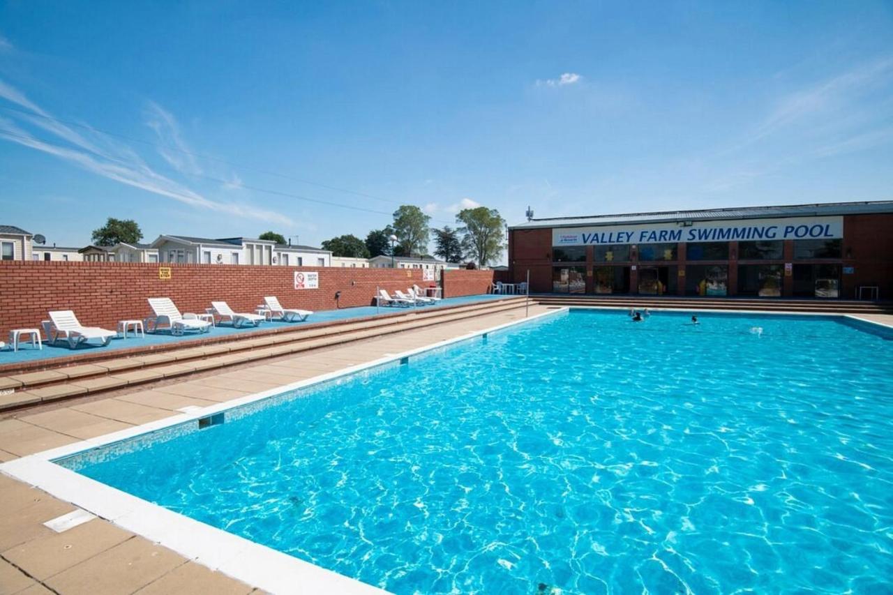 Suntrail House - Bed and Breakfast Great Clacton