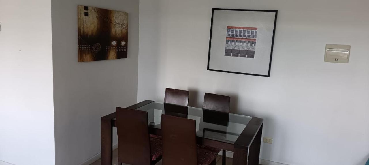 A pasos de Ruta Cinco y Universidad - B&B Talca