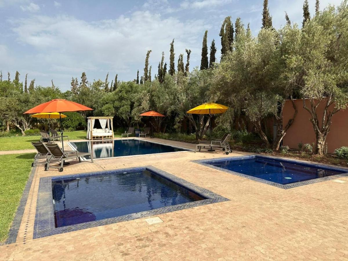 Villa Juzyan Piscine-Jacuzzi-Pataugeoire-Pétanque - B&B Marrakesh