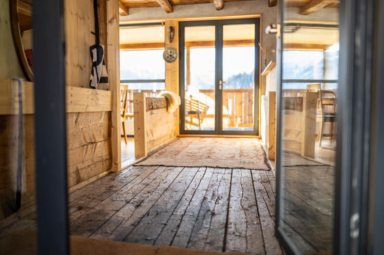 Bijoux in the Swiss mountains - Ferienwohnung Vnà