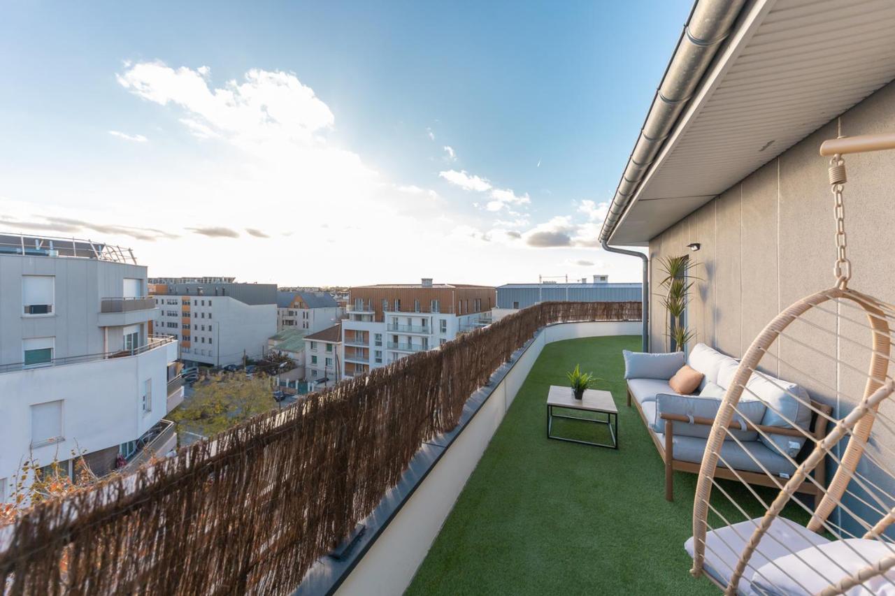 Skylounge- 8Pers -Families - Pros -Terrace- BBQ -Parking- WIFI - Bed and Breakfast Argenteuil