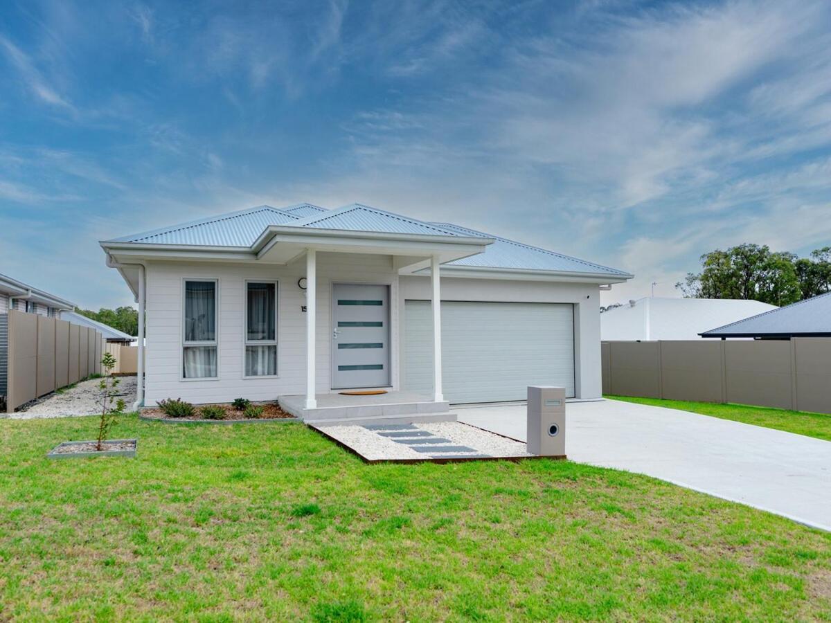 Hunter Valley Modern 4-Bedroom House - B&B North Rothbury