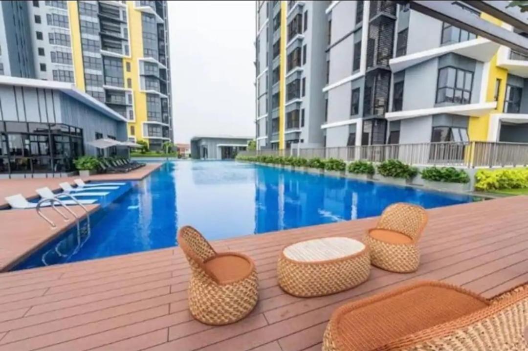 3 rooms 5-8pax Le Pavilion Puchong Bandar Puteri IOI Rio - B&B Puchong