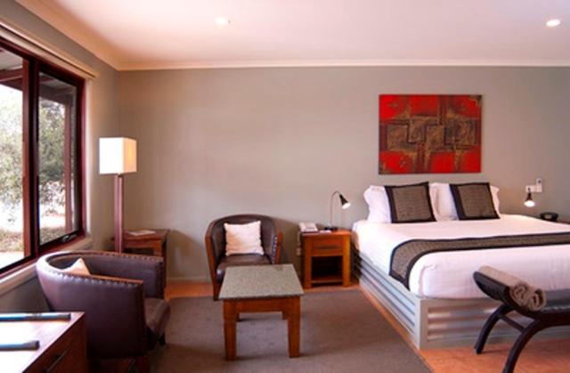 Executive King Room with Spa Bath