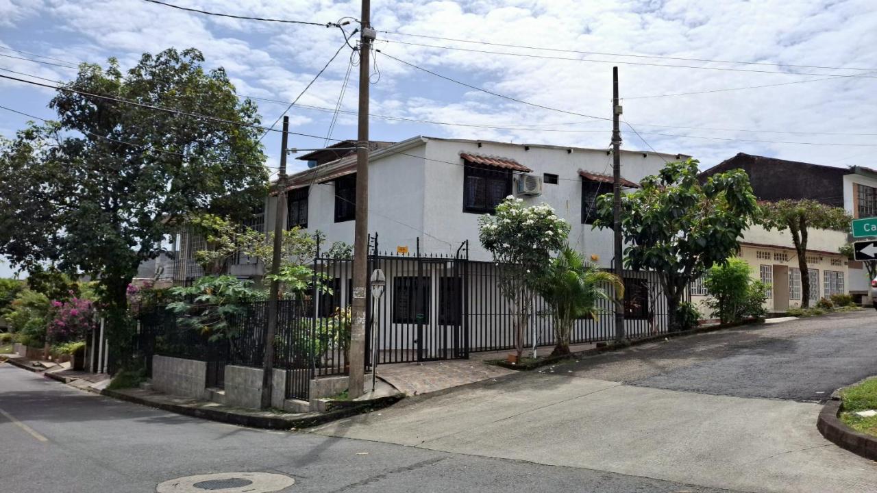 Apartamentos El Caudal, Villavicencio - Bed and Breakfast Villavicencio