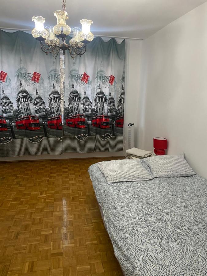 Przytulne mieszkanie na spokojny nocleg w pobliżu metra Kondratowicza, 22 minuty metrem do Stadionu Narodowego,расстояние 5 станций метро до офиса для прохождения теста CES для моряков - B&B Warsaw