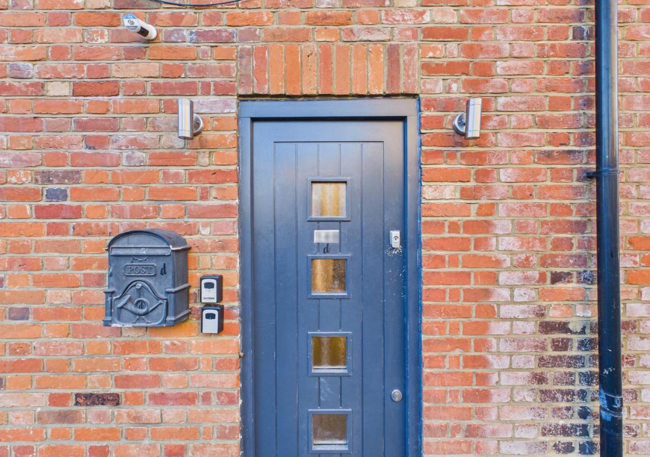 Stylish Mews House, Private Garden, Sleeps 4, Central Location - Ferienwohnung Twickenham