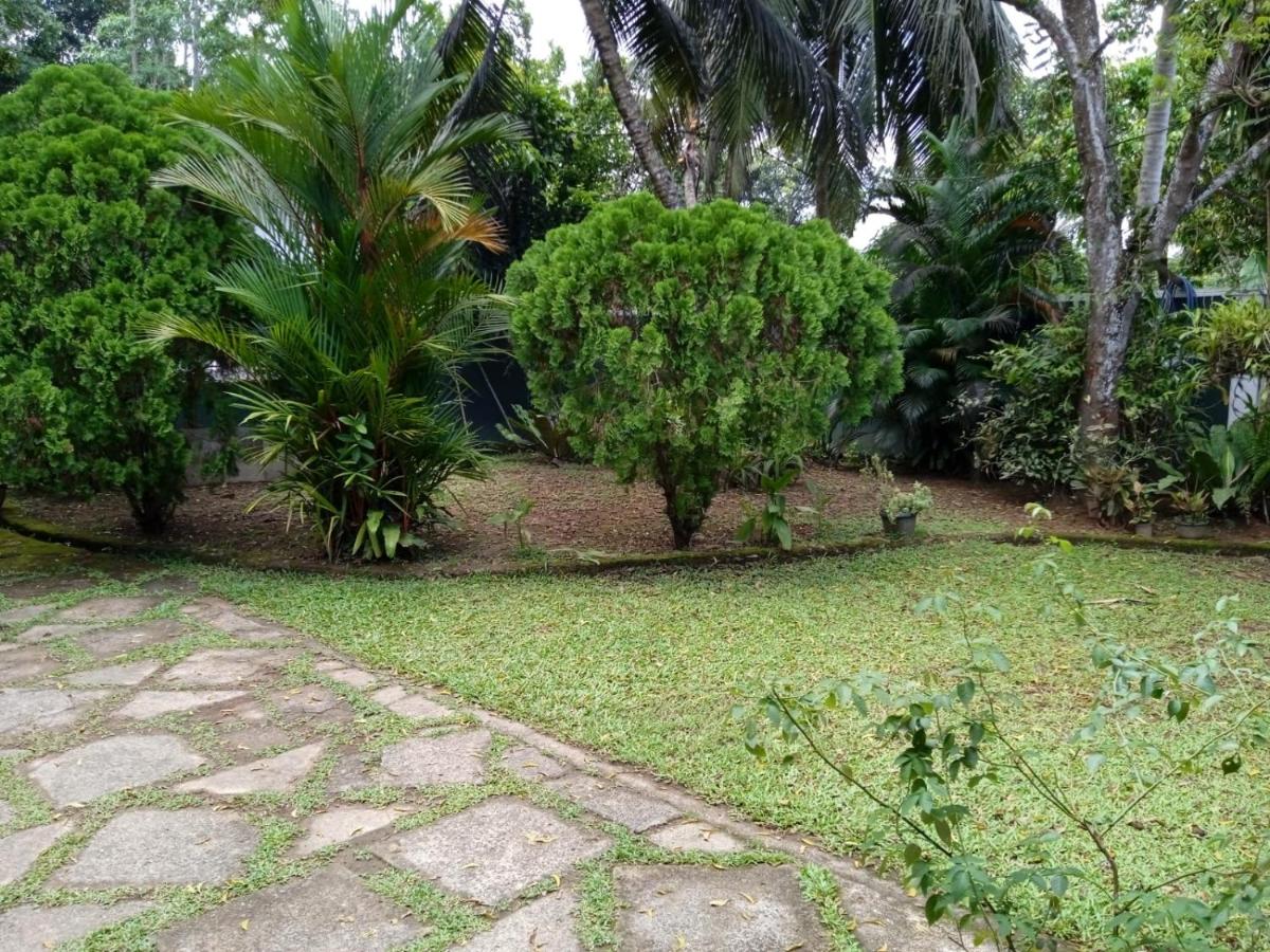 Brickhaven Villa - B&B Dodanduwa