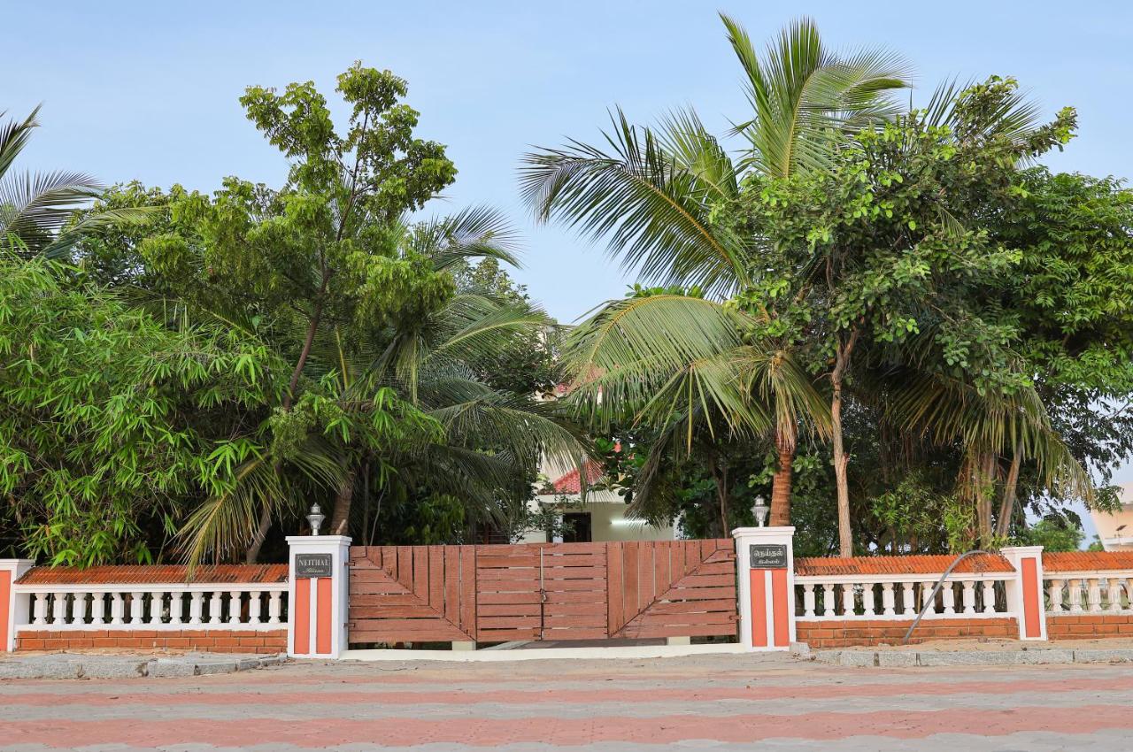 Wavenest - Beachfront Villa at Pearl Beach ECR - B&B Mahabalipuram