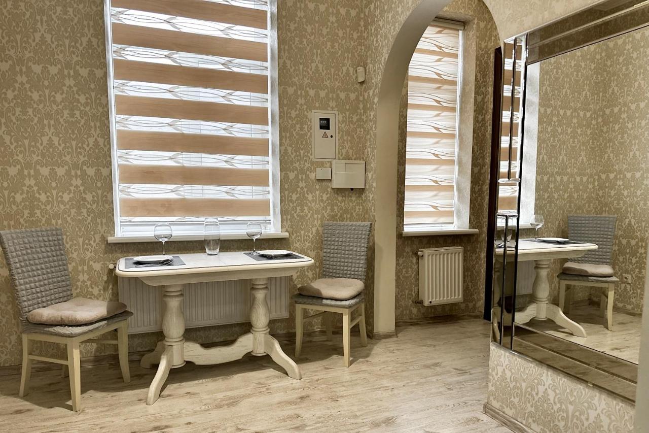 Philharmonic Square Premium Apartment in City Center - B&B Černivci