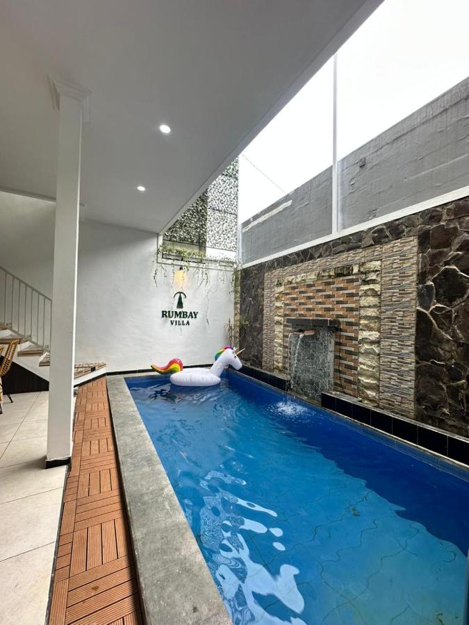 Villa Rumbay - Dekat BNS, JATIM PARK - 4 Rooms - B&B Tlekung