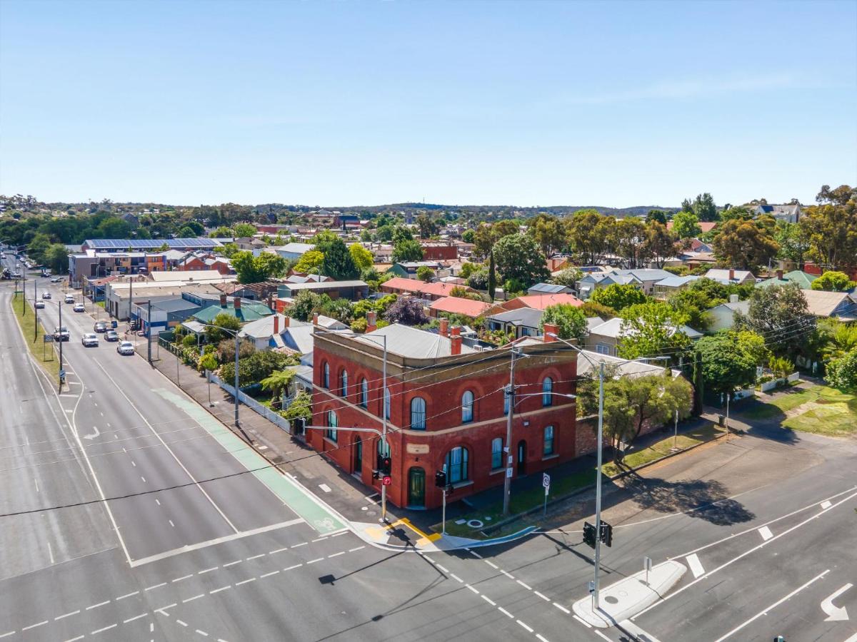 The Globe - B&B Castlemaine