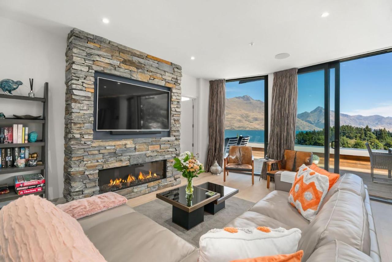 Chic Central Penthouse 3BM with Spa - B&B Distretto di Queenstown