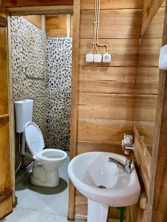 Camera Matrimoniale con Balcone (2 Adulti + 1 Bambino)