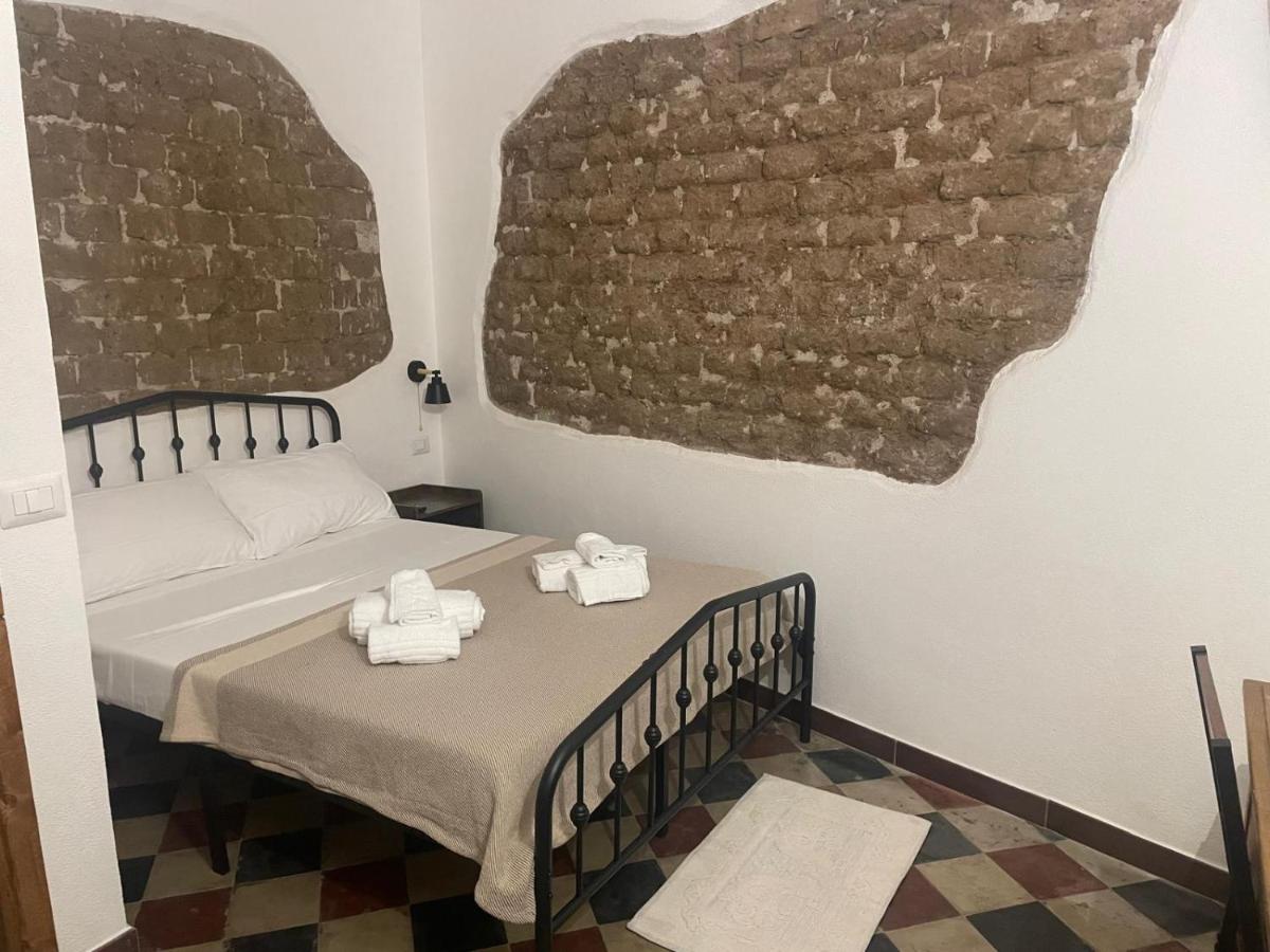 Deluxe Room (1 adult + 1 child)