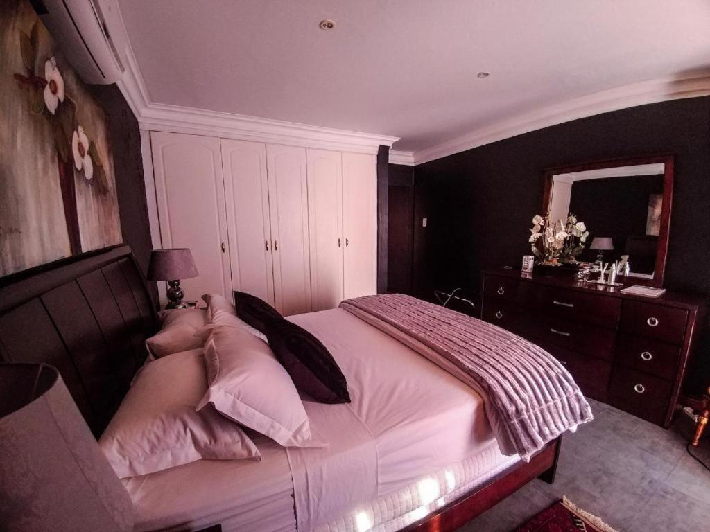 Casadeross Guest House - B&B Pretoria