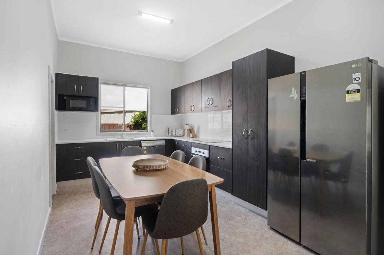 Edwin Cottage Dubbo - close to the hospital - Bed and Breakfast Dubbo